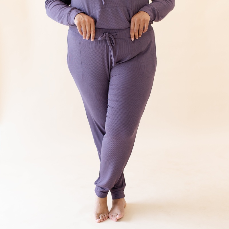 Women’s Ribbed Jogger Pant in Currant