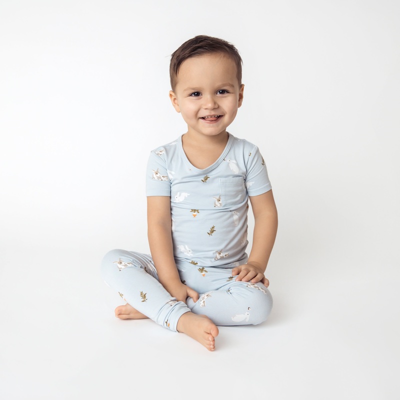 Short Sleeve with Pants Pajamas in Ice Rabbit