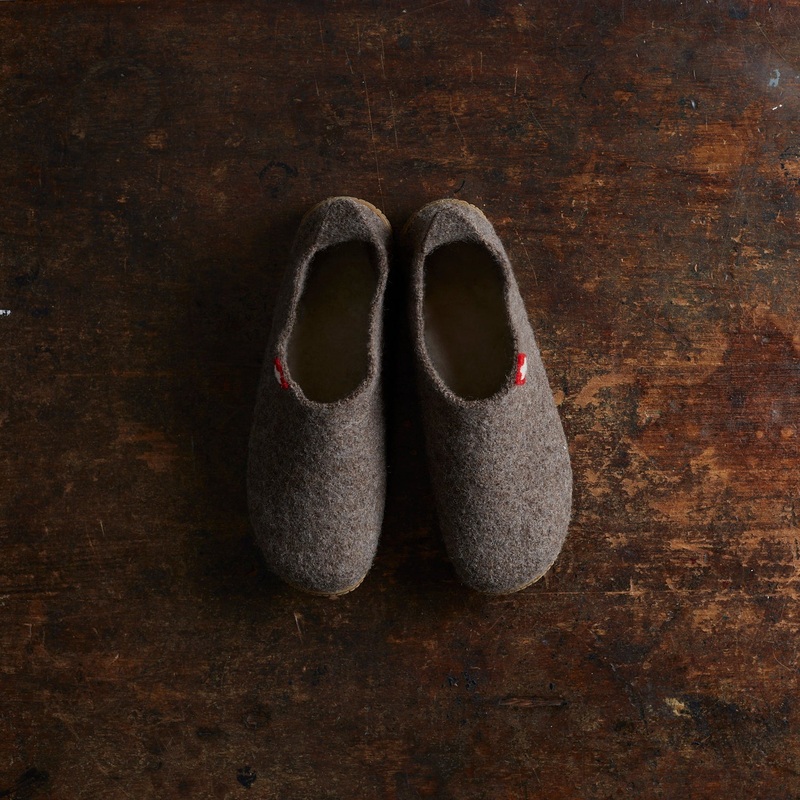 Felted Wool Swiss Cross Slipper Shoe – Brown Melange