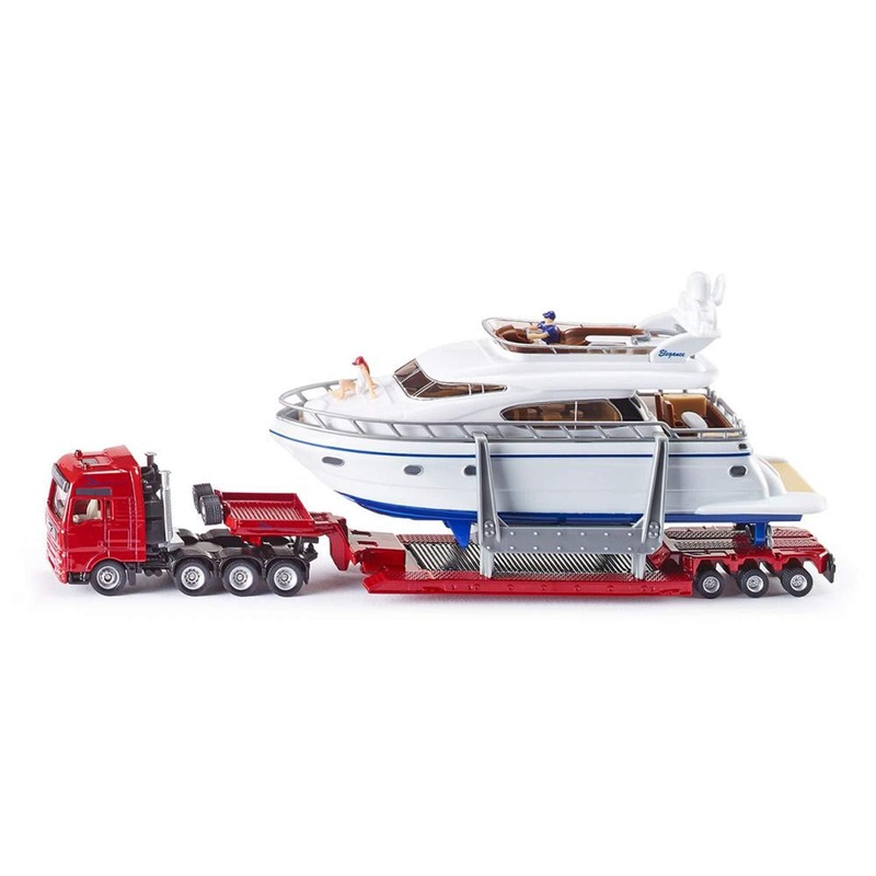 SIKU Transporter with Yacht 1:87
