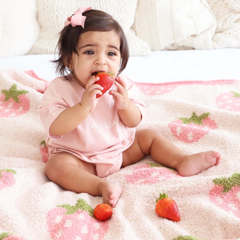 CuddleLane Luxe Blankets | Strawberry
