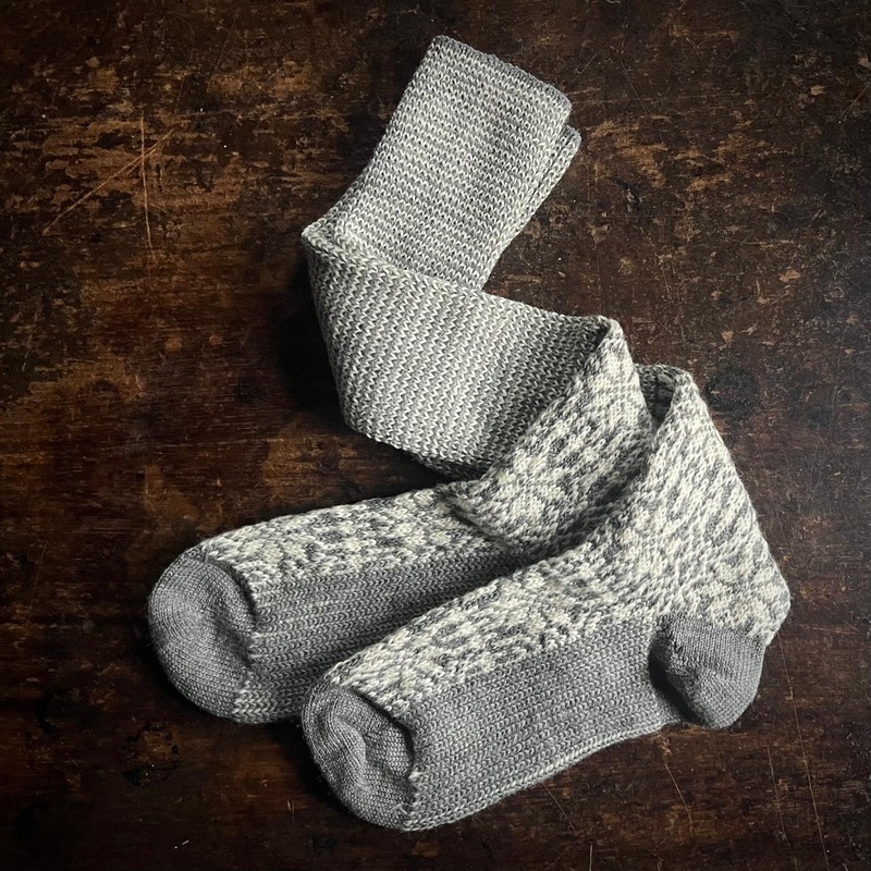 Adults Wool Nordic Star Long Socks – Grey/Natural