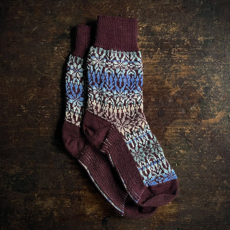 Adults Wool Nordic Star Socks – Bordeaux/Multi